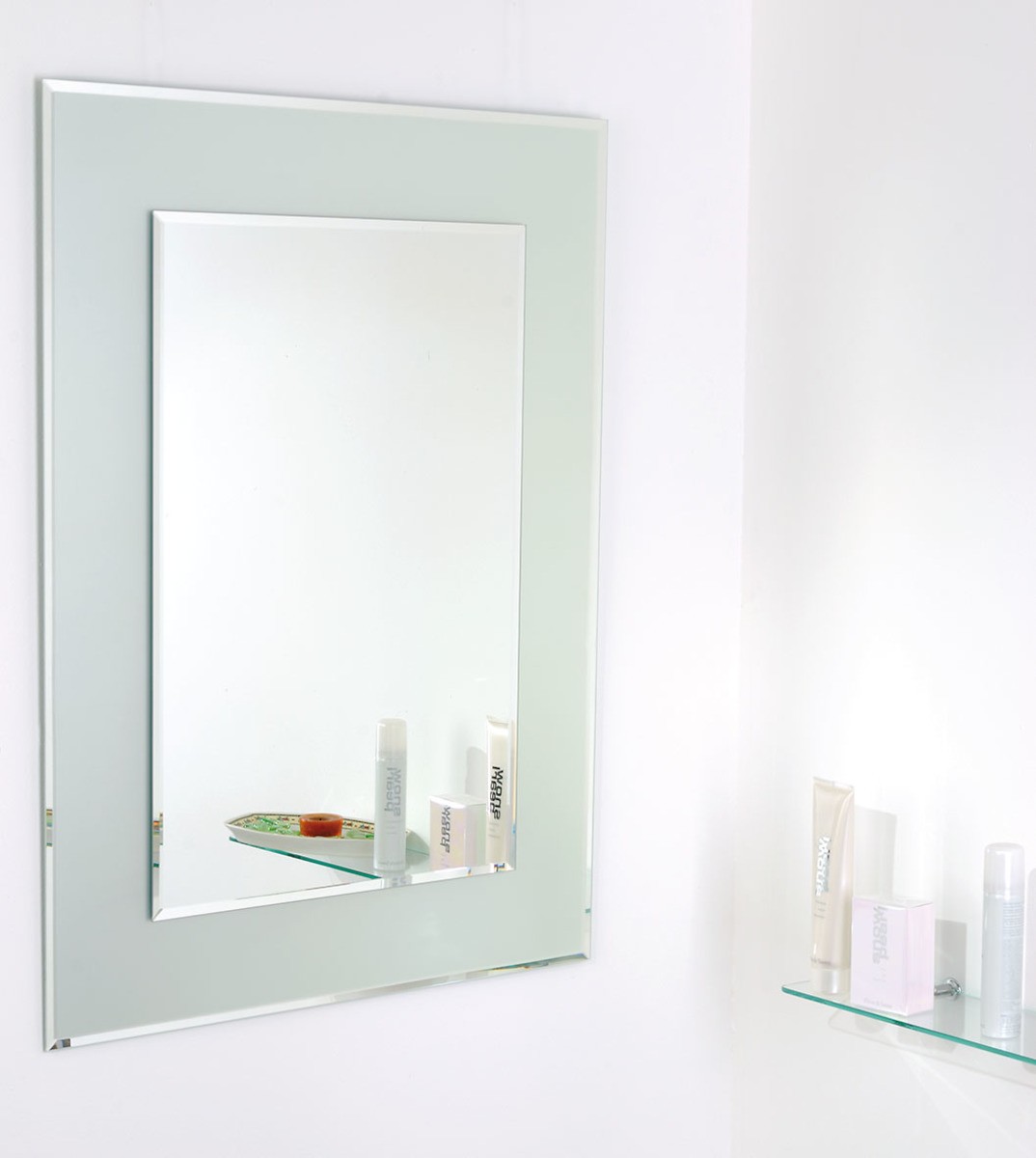 E-shop Zrcadlo s fazetou Amirro Snowqueen 60x80 cm šedá 711-447